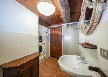 Bagno - Rustico PODERE MORETA PARROCCHIA SANTA MARIA IN GIRONE
 
24, Portico e San Benedetto - foto 17