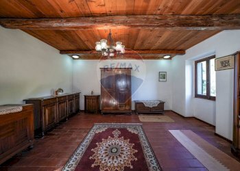 Hall / corridoio - Rustico PODERE MORETA PARROCCHIA SANTA MARIA IN GIRONE
 
24, Portico e San Benedetto - foto 33