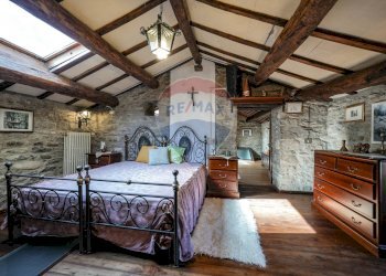 Camera / camera da letto - Rustico PODERE MORETA PARROCCHIA SANTA MARIA IN GIRONE
 
24, Portico e San Benedetto - foto 34