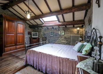 Camera / camera da letto - Rustico PODERE MORETA PARROCCHIA SANTA MARIA IN GIRONE
 
24, Portico e San Benedetto - foto 35