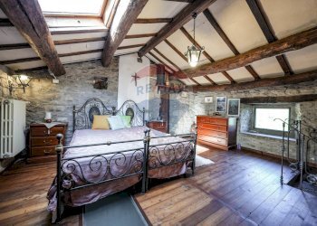 Camera / camera da letto - Rustico PODERE MORETA PARROCCHIA SANTA MARIA IN GIRONE
 
24, Portico e San Benedetto - foto 36