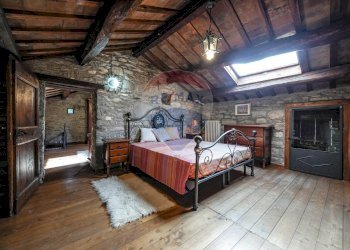 Camera / camera da letto - Rustico PODERE MORETA PARROCCHIA SANTA MARIA IN GIRONE
 
24, Portico e San Benedetto - foto 40