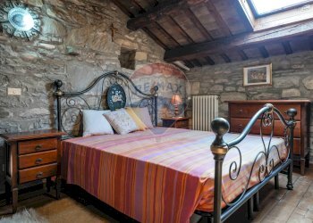 Camera / camera da letto - Rustico PODERE MORETA PARROCCHIA SANTA MARIA IN GIRONE
 
24, Portico e San Benedetto - foto 41