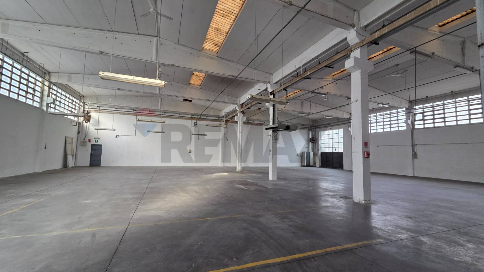 interno - Capannone VIA BARZANTI
 
11, Forlì - foto 2