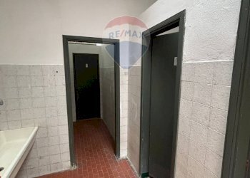 servizi spogliaoti - Capannone VIA BARZANTI
 
11, Forlì - foto 13