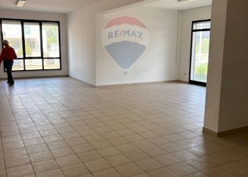 uffici - Capannone VIA BARZANTI
 
11, Forlì - foto 4