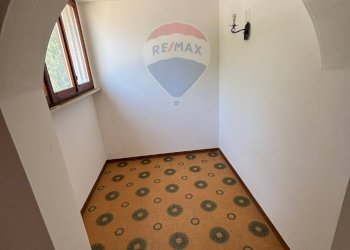 Stanza vuota - Capannone VIA BARZANTI
 
11, Forlì - foto 33