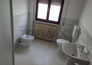 Bagno - Capannone VIA BARZANTI
 
11, Forlì - foto 28
