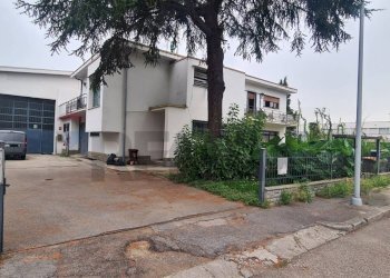 Casa all\'aperto - Capannone VIA BARZANTI
 
11, Forlì - foto 39