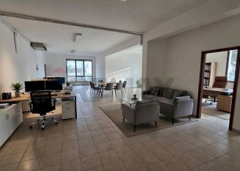 Sala da pranzo - Capannone VIA BARZANTI
 
11, Forlì - foto 8