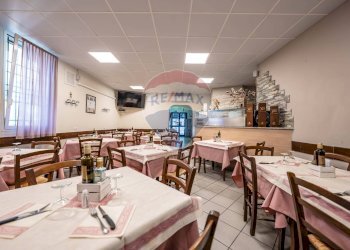 Sala da pranzo - Commercial Premises via Brando Brandi
 
34, Forlì - photo 9