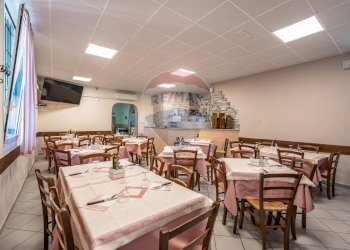 Sala da pranzo - Commercial Premises via Brando Brandi
 
34, Forlì - photo 16