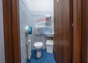 Bagno - Commercial Premises via Brando Brandi
 
34, Forlì - photo 24