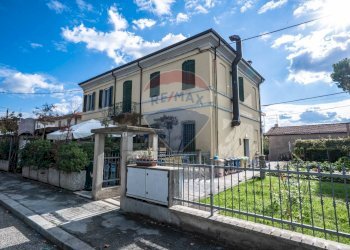 Casa all\'aperto - Commercial Premises via Brando Brandi
 
34, Forlì - photo 29