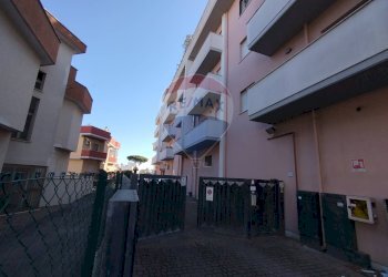 Edificio all\'aperto - Trilocale via Santa Barbara
 
127, Nettuno - foto 4