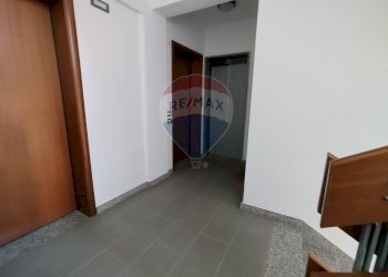 Vano scale - Trilocale via Santa Barbara
 
127, Nettuno - foto 13