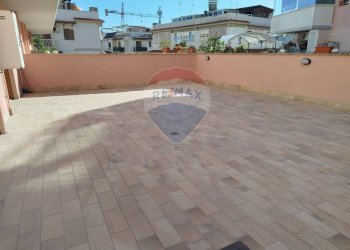 Terrazza - Trilocale via Santa Barbara
 
127, Nettuno - foto 7