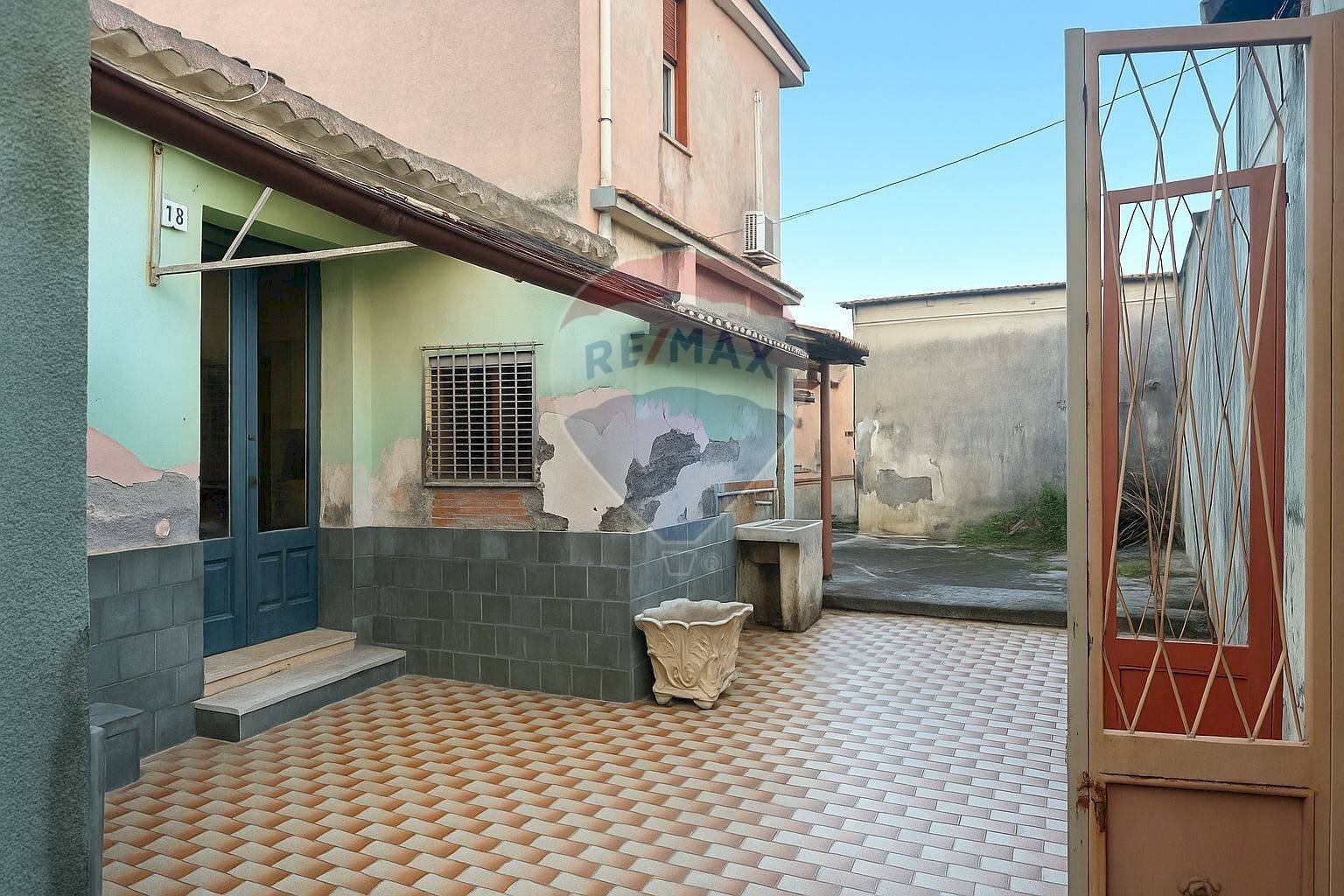 Terrazza - Casa indipendente Via Salimbene
1, Giarre - foto 3