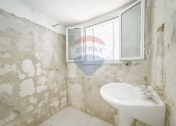 Bagno - Casa indipendente Via Salimbene
 
1, Giarre - foto 14