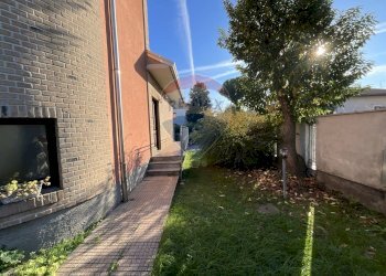 Giardino - Casa semi indipendente Via Paganini
 
6, Cesate - foto 5