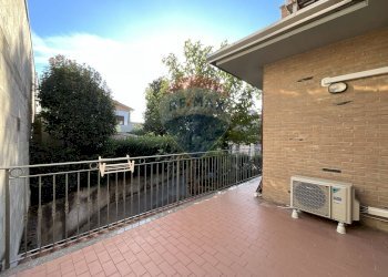 Terrazza - Casa semi indipendente Via Paganini
 
6, Cesate - foto 13