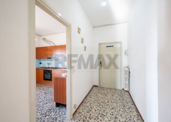 Hall / corridoio - Quadrilocale Via Europa
 
26, Sabbioneta - foto 13