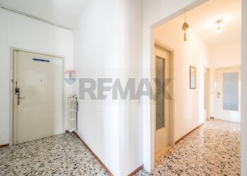 Hall / corridoio - Quadrilocale Via Europa
 
26, Sabbioneta - foto 38