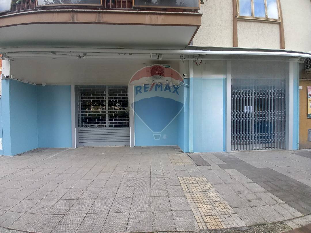 Terrazza - Locale Commerciale Piazza Cattaneo
 
6, Caserta - foto 1