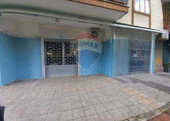 Terrazza - Locale Commerciale Piazza Cattaneo
 
6, Caserta - foto 3