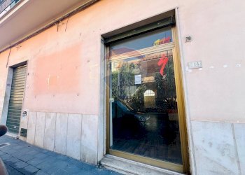 Edificio all\'aperto - Locale Commerciale Via Vincenzo La Rocca
 
16, Nola - foto 6