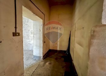 Stanza vuota - Locale Commerciale Via Vincenzo La Rocca
 
16, Nola - foto 24