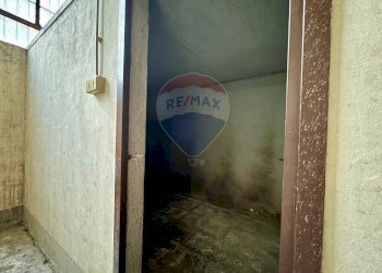 Dettagli - Locale Commerciale Via Vincenzo La Rocca
 
16, Nola - foto 32