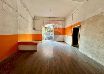 Parcheggio - Locale Commerciale Via Vincenzo La Rocca
 
16, Nola - foto 34