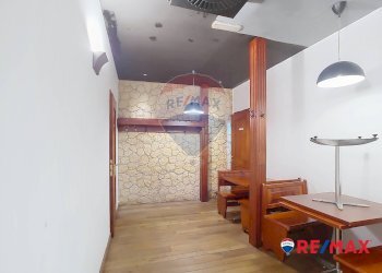 Hall / corridoio - Commercial Premises Via Delle Industrie
23/7, Venezia - photo 11