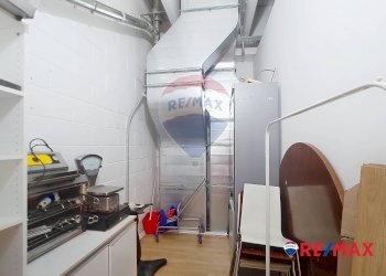 Cucina - Commercial Premises Via Delle Industrie
23/7, Venezia - photo 24