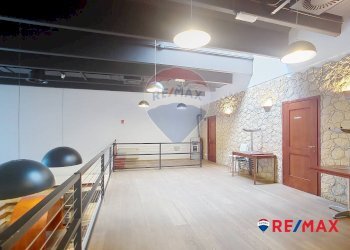 Ricezione / Lobby - Commercial Premises Via Delle Industrie
23/7, Venezia - photo 18