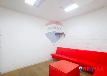 Soggiorno - Commercial Premises Via Delle Industrie
23/7, Venezia - photo 19