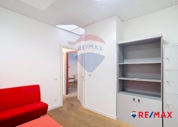 Soggiorno - Commercial Premises Via Delle Industrie
23/7, Venezia - photo 20