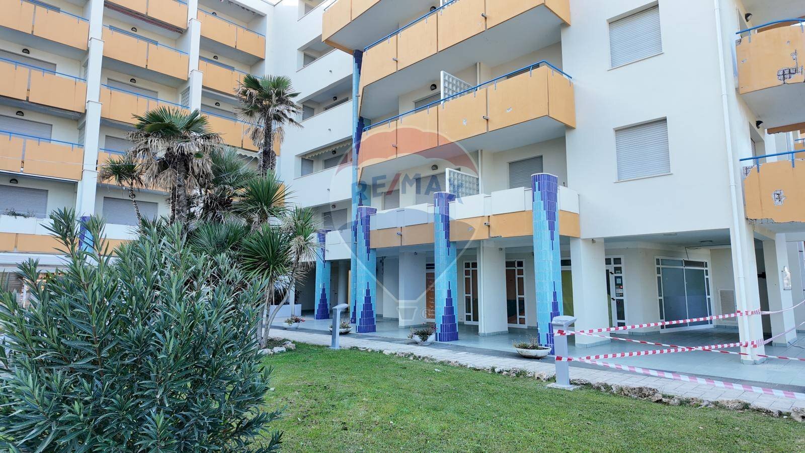 Edificio all\'aperto - Locale Commerciale Lungomare Goffredo Mameli
 
265/B, Senigallia - foto 2