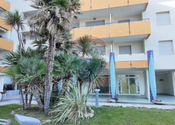 Edificio all\'aperto - Locale Commerciale Lungomare Goffredo Mameli
 
265/B, Senigallia - foto 3