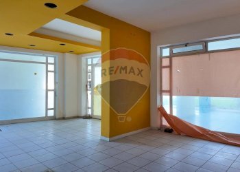 Stanza vuota - Locale Commerciale Lungomare Goffredo Mameli
 
265/B, Senigallia - foto 8