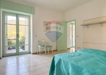 Camera / camera da letto - Three-room apartment Piazza Plebiscito
9, Sapri - photo 19