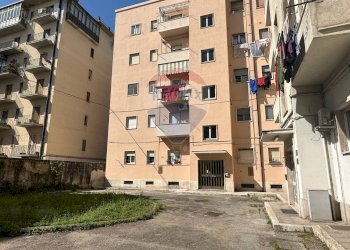 Edificio all\'aperto - Trilocale Benevento - foto 2