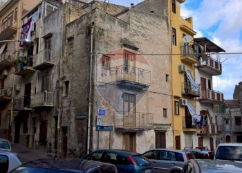 Edificio all\'aperto - Independent house via Balilla
 
6, Carini - photo 2