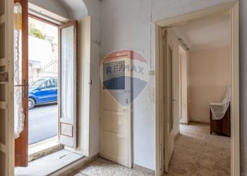 Hall / corridoio - Casa indipendente Via Gulfi
 
131, Chiaramonte Gulfi - foto 4