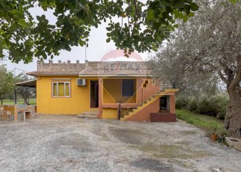 Casa all\'aperto - Casa indipendente C.da Dicchiara
 
sn, Chiaramonte Gulfi - foto 1