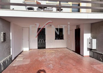 POSTO AUTO - Villa a Schiera VIA STOCCO
 
7, 7, Perosa Argentina - foto 17