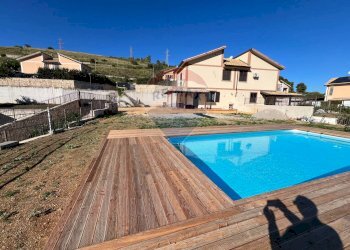 Piscina - Casa semi indipendente RESIDENCE GIULIANA MARIA CONTRADA MORELLO TRABIA- PA
 
SNC, Trabia - foto 2