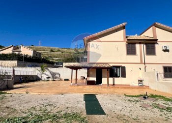 Casa all\'aperto - Casa semi indipendente RESIDENCE GIULIANA MARIA CONTRADA MORELLO TRABIA- PA
 
SNC, Trabia - foto 6