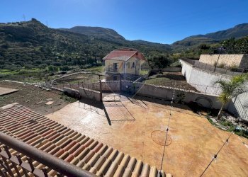 Vista delle montagne - Casa semi indipendente RESIDENCE GIULIANA MARIA CONTRADA MORELLO TRABIA- PA
 
SNC, Trabia - foto 30